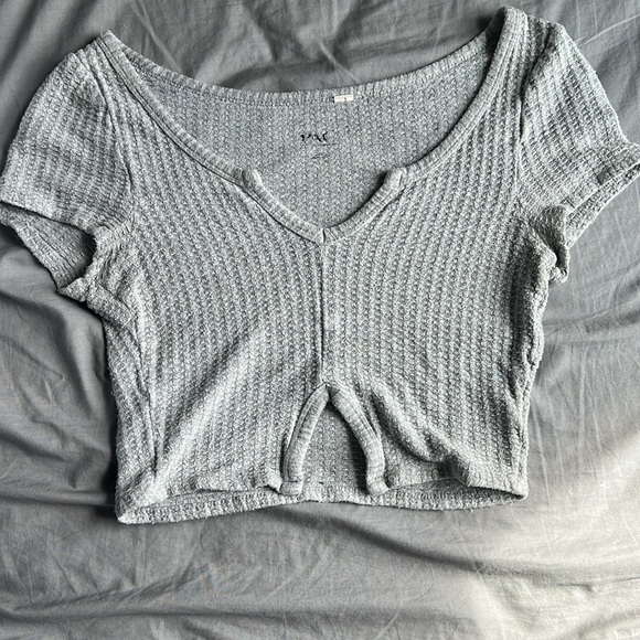 Pacsun Cropped Light Tees - Picture 3 of 4